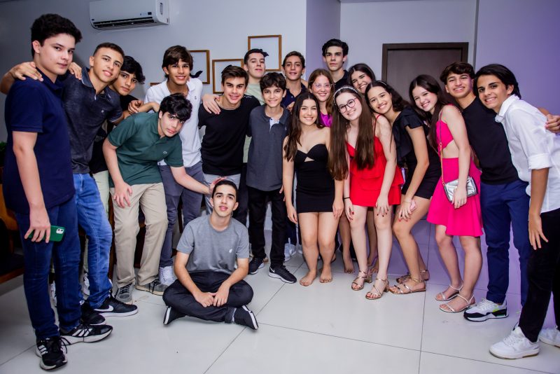 sessão parabéns - Fabiana Lustosa e Roberto Coretti comemoram os 15 anos do filho Luís Eduardo