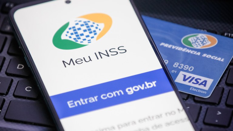 INSS: taxa do consignado de 1,68% entra em vigor nesta segunda-feira