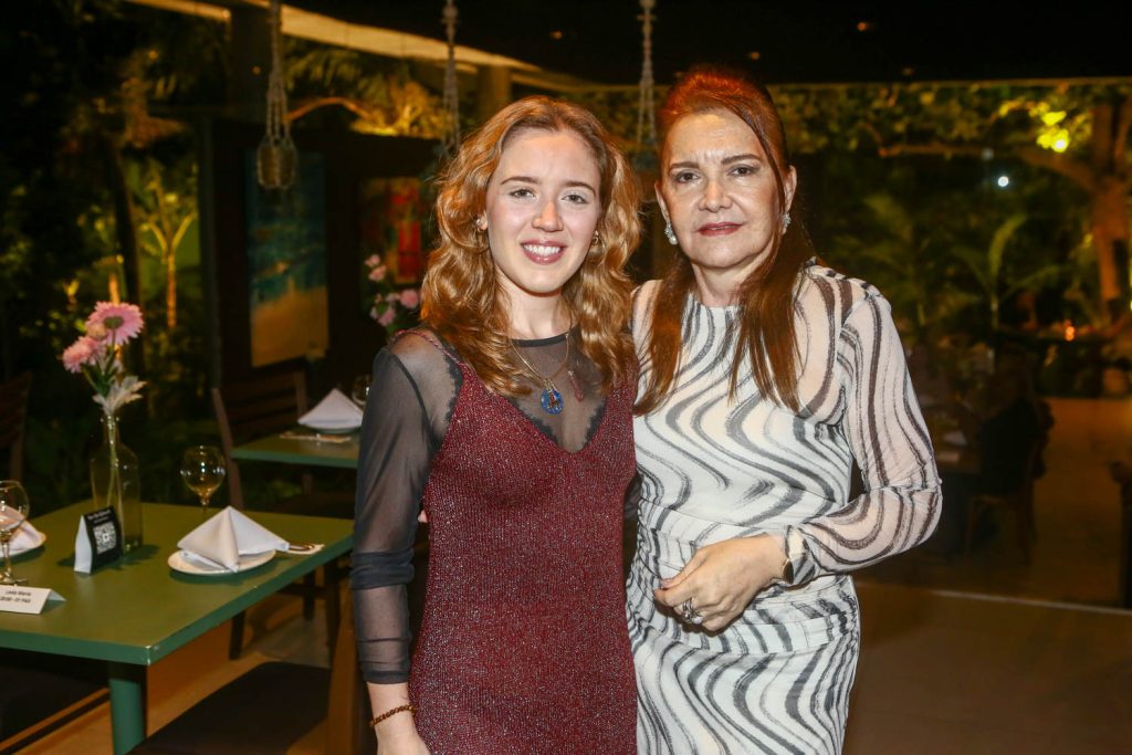 Isa E Claudia Rebouças (1)