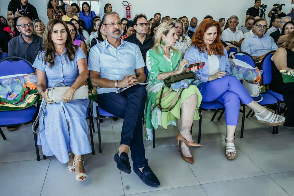 Ivana Bezerra, Regis Medeiros, Annia Ribeiro E Enide Camara