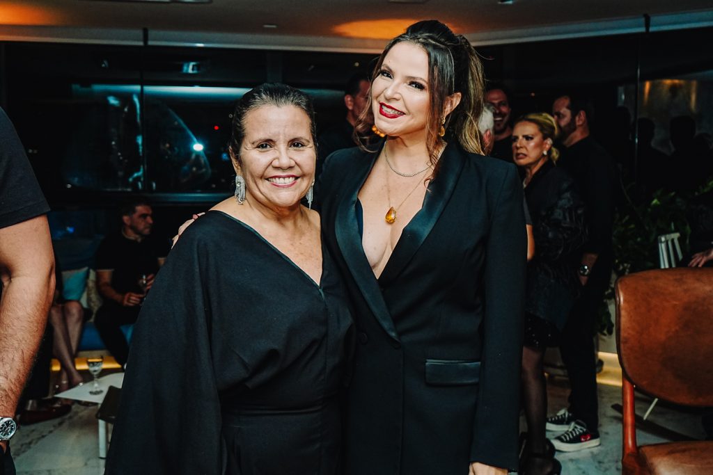 Ivana Castro E Cristhiane Diogenes