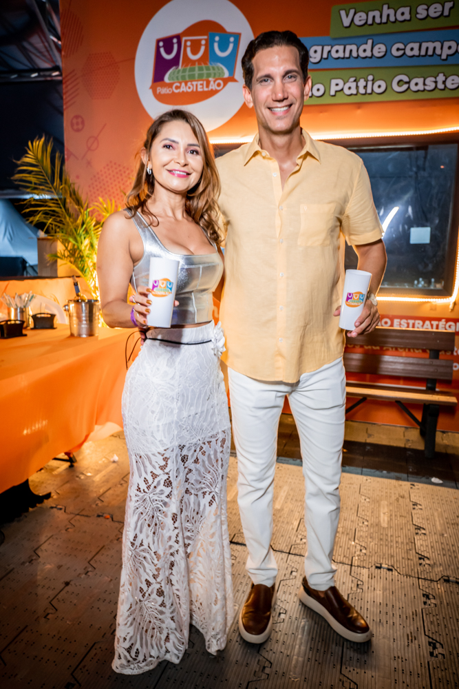 Jeane Caetano e Rodrigo Santos