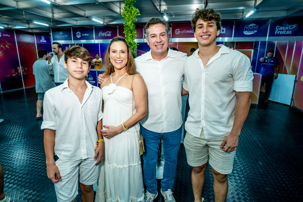 João, Erica, Samuel e Pedro Dias