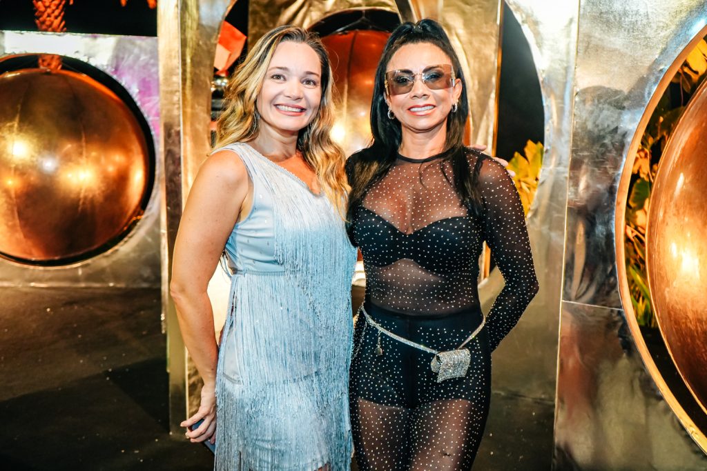 Karine Monteiro E Ana Costa