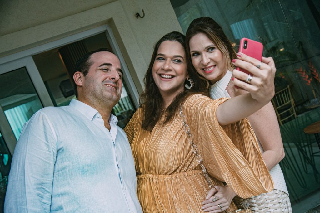 Leonardo Carneiro, Lara Ximenes E Fabia Carneiro