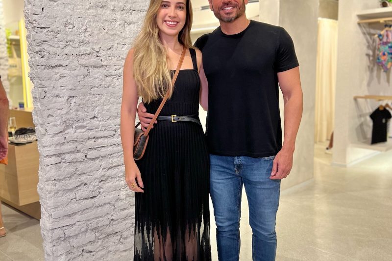 Moda casual e praiana - Rafael Sá, Gilvando Figueiredo, André Gurjão e Daniela Rolim celebram trajetória de sucesso da ‘bemaloha’ com cocktail especial