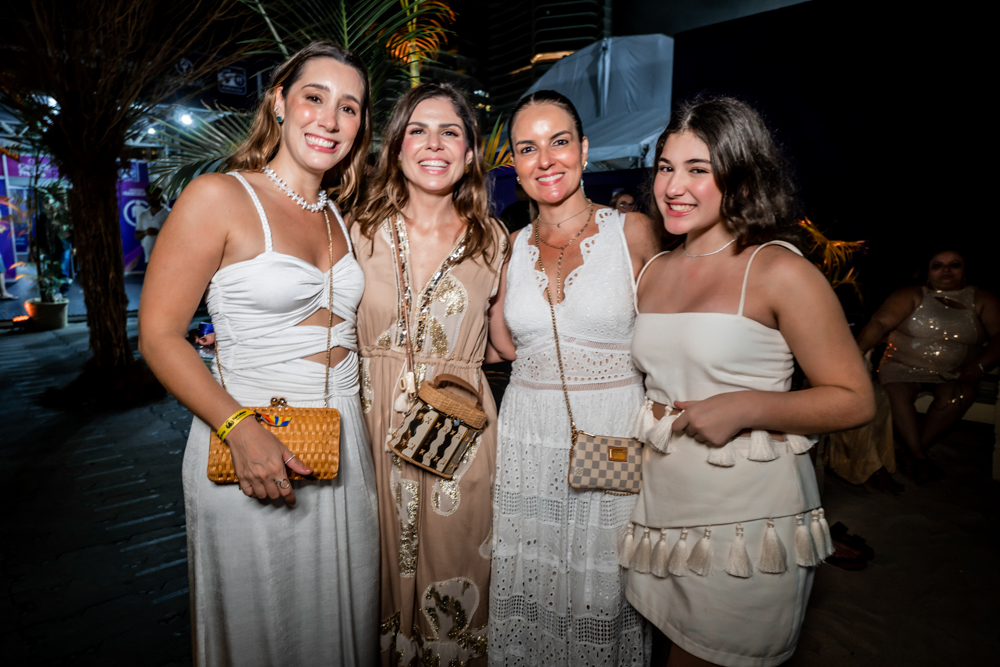 Manuela Melo, Carol Bezerra, Raquel Vasconcelos e Maria Roberta