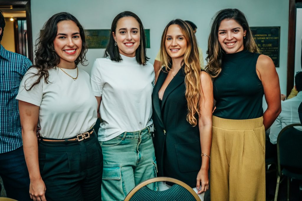 Milena Henrique, Rafaela Fonseca, Izabel Rolim E Raiza Teles (2)