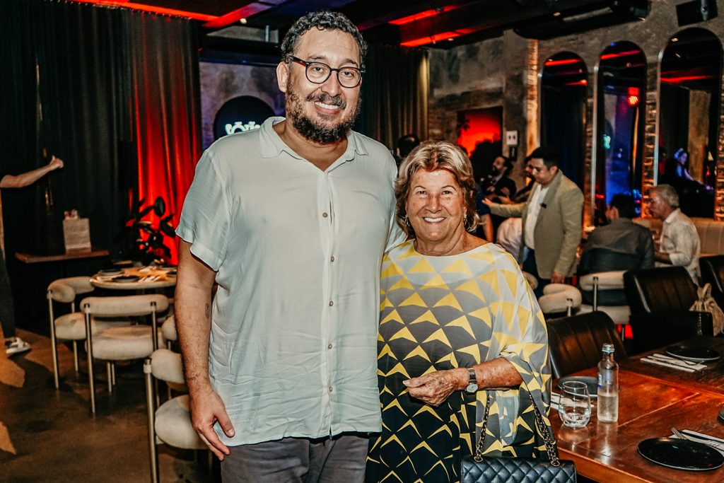 Ney Filho E Ana Mota