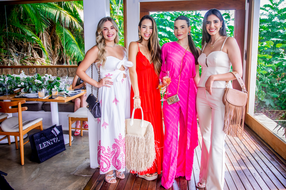 Nicolle Vichnevski, Nicole Brookes, Monique Frota E Teresa Barros (1)