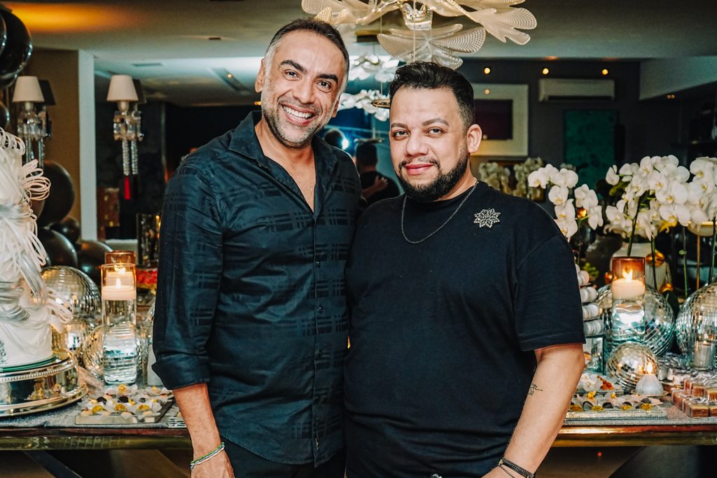 Padua Costa E Roberto Alves