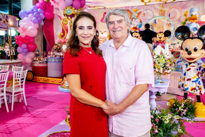 Disney World - Fernanda Levy e Omar Macêdo comemoram primeiro aninho da herdeira Maria