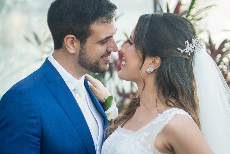 Chuva de Arroz - Beatriz Alencar e Pedro Rangel trocam alianças em uma emocionante e intimista cerimônia