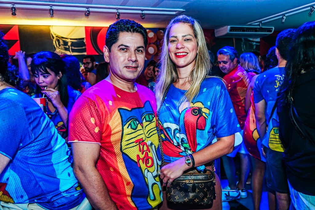 
				Pompeu Vasconcelos e Mariana da Fonte  
				