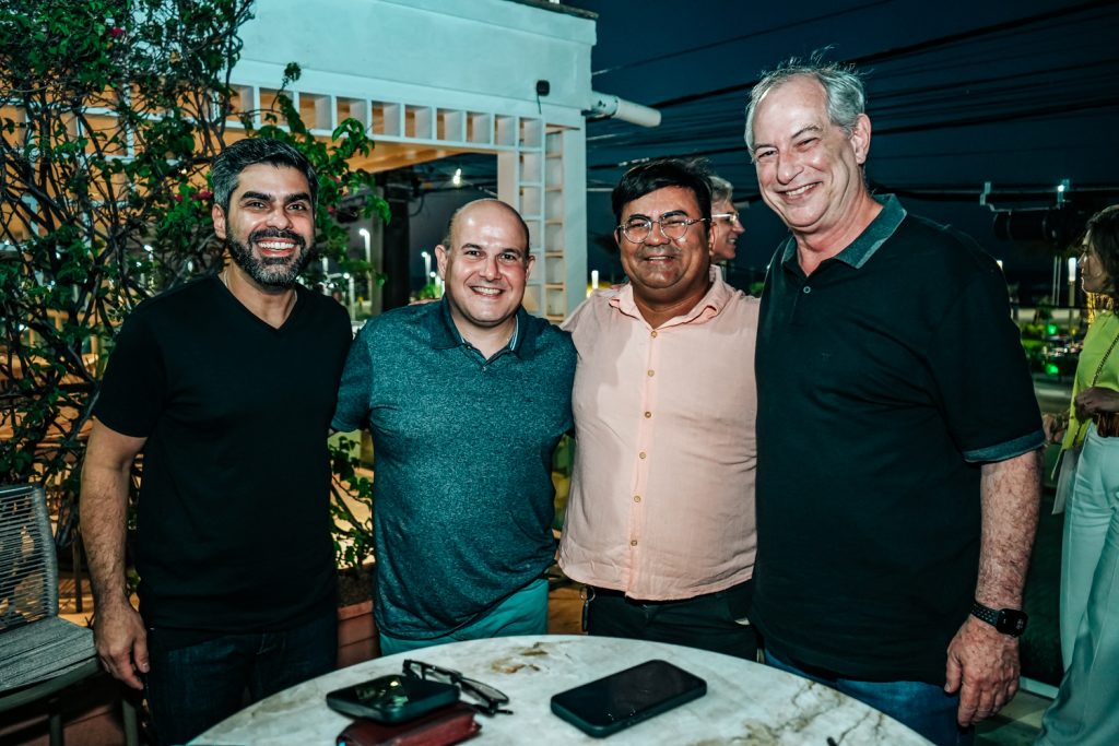 Queiroz Junior, Roberto Claudio, Jose Niwton E Ciro Gomes