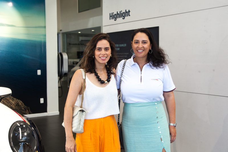 Supermáquina esportiva - Porsche Center Fortaleza reúne aficionados por velocidade em seu showroom para apresentar o 911 Dakar