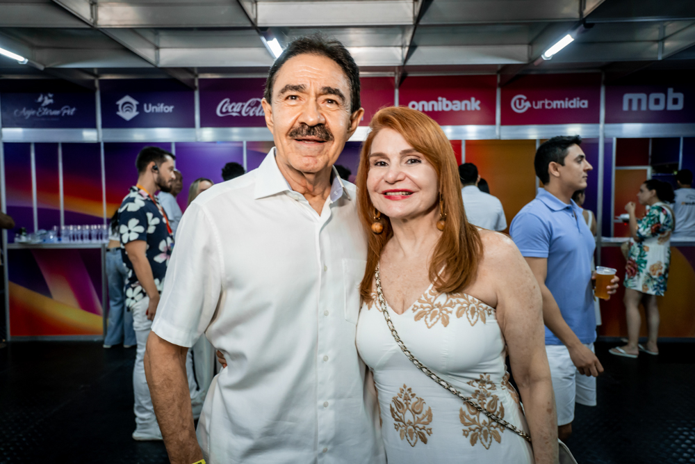 Raimundo Gomes de Matos e Verônica Matos