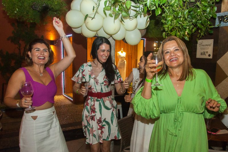 Réveillon 2024 - Diversão, boa música e muito alto-astral. Foi assim a celebração de fim de ano no Moleskine, Giz e Mézzi