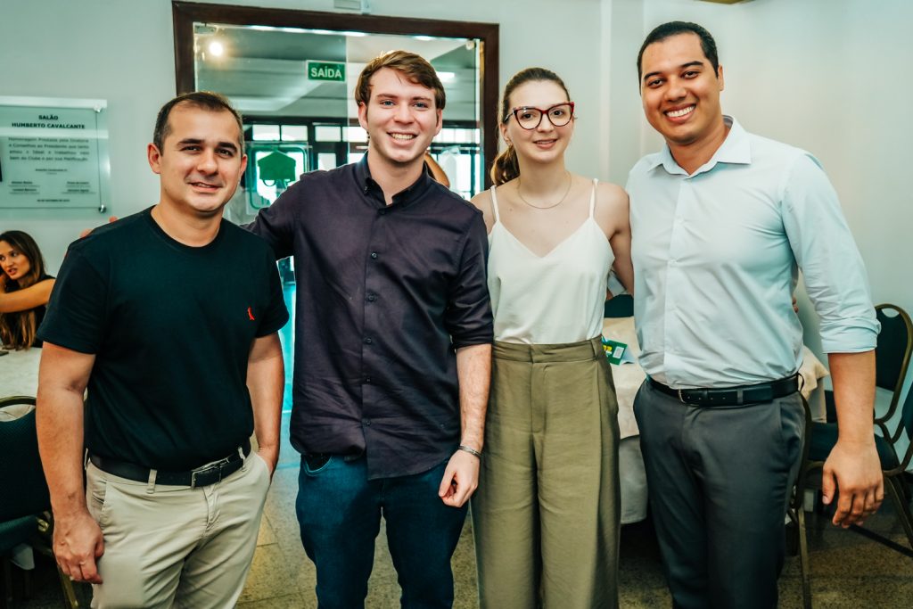 Roberto Leite, Alvaro Leitao, Thais Cattani E Artur Sousa