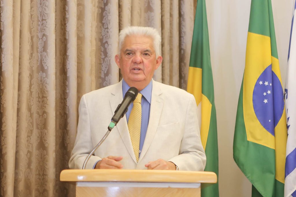 Tales De Sa Cavalcante (10)