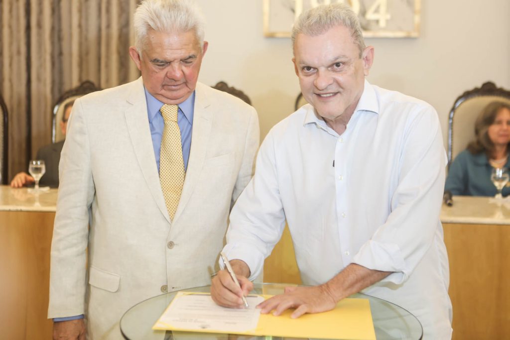 Tales De Sa Cavalcante (3)