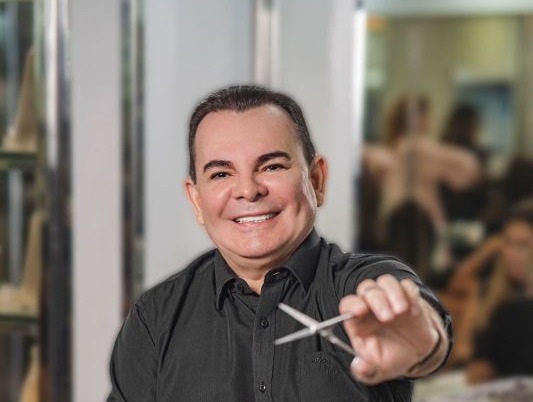 Walker Santiago será agraciado com o Prêmio Tesoura de Ouro