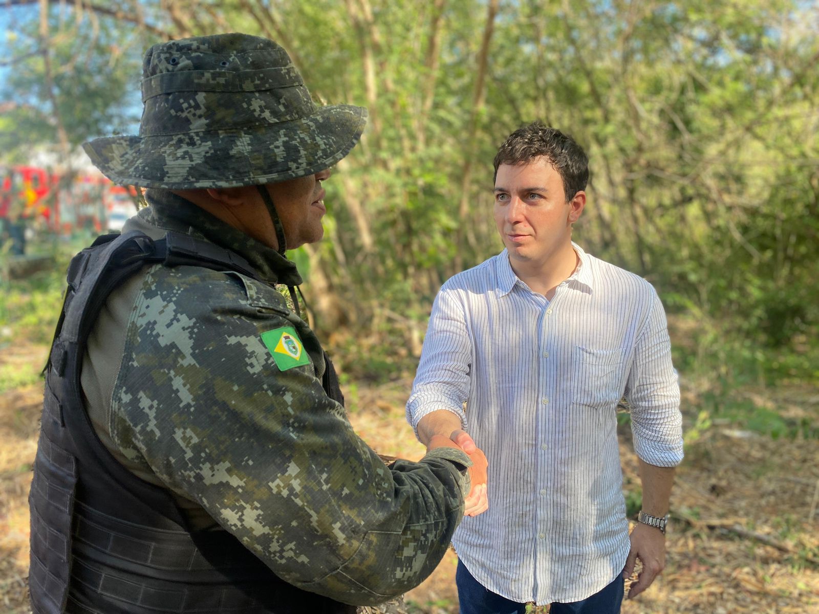 Célio Studart pede apuração de incêndio no Cocó e atua para salvar animais