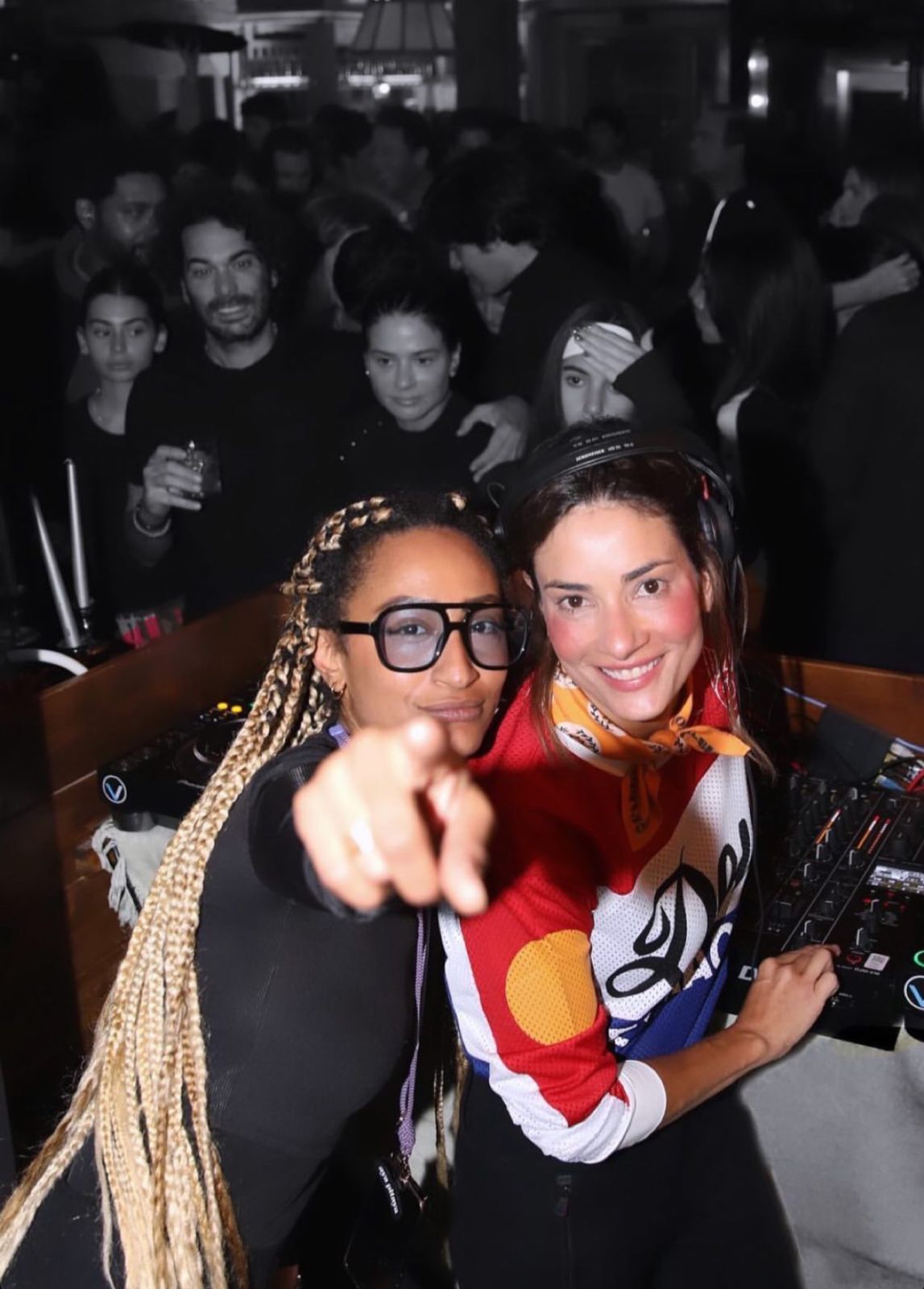 DJ Marina Diniz agita Courchevel com seu badalado e envolvente repertório musical 
