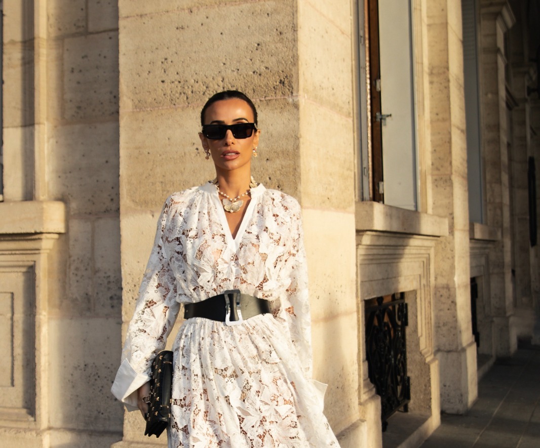 Silvia Braz brilha em desfile da Dior de Alta-Costura