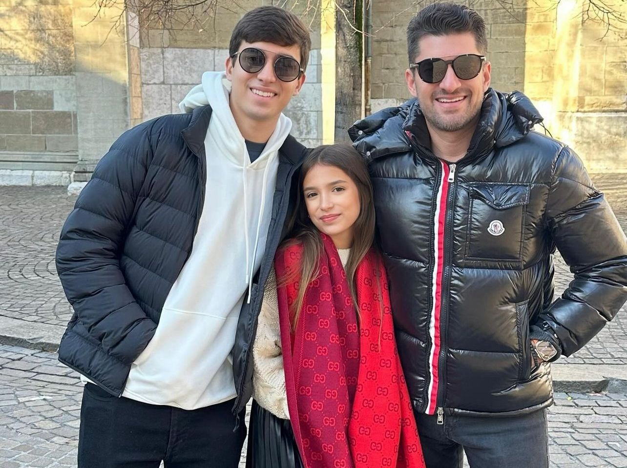 Paulo Benevides curte férias com os filhos na Europa