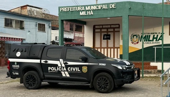 Operação do MPCE faz busca e apreensão contra prefeito, controlador-geral e empresários de Milhã