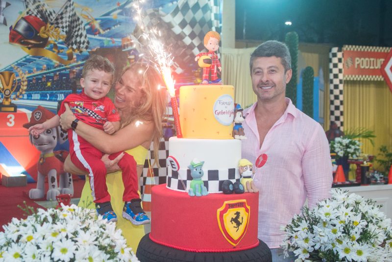 Rá-tim-bum - Gabrielle Freire e Wagner Mocellin festejam o terceiro aniversário do filho Gabrielzinho