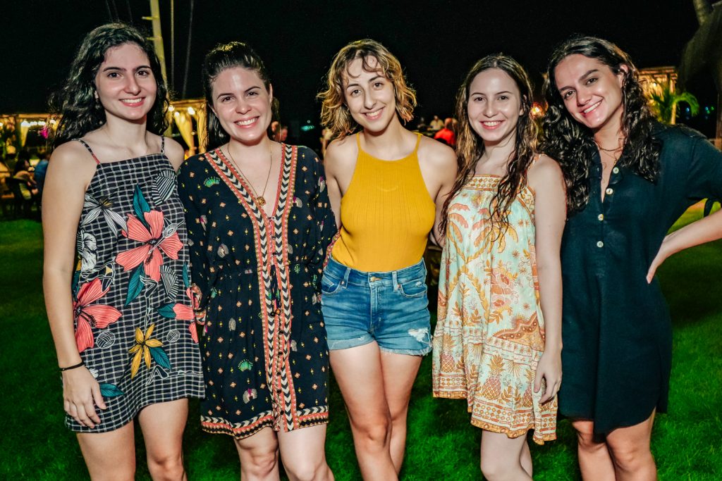 Fernanda Marinho, Isadora Barbosa, Nefeli Marinho, Carolina Marinho E Lina Gress