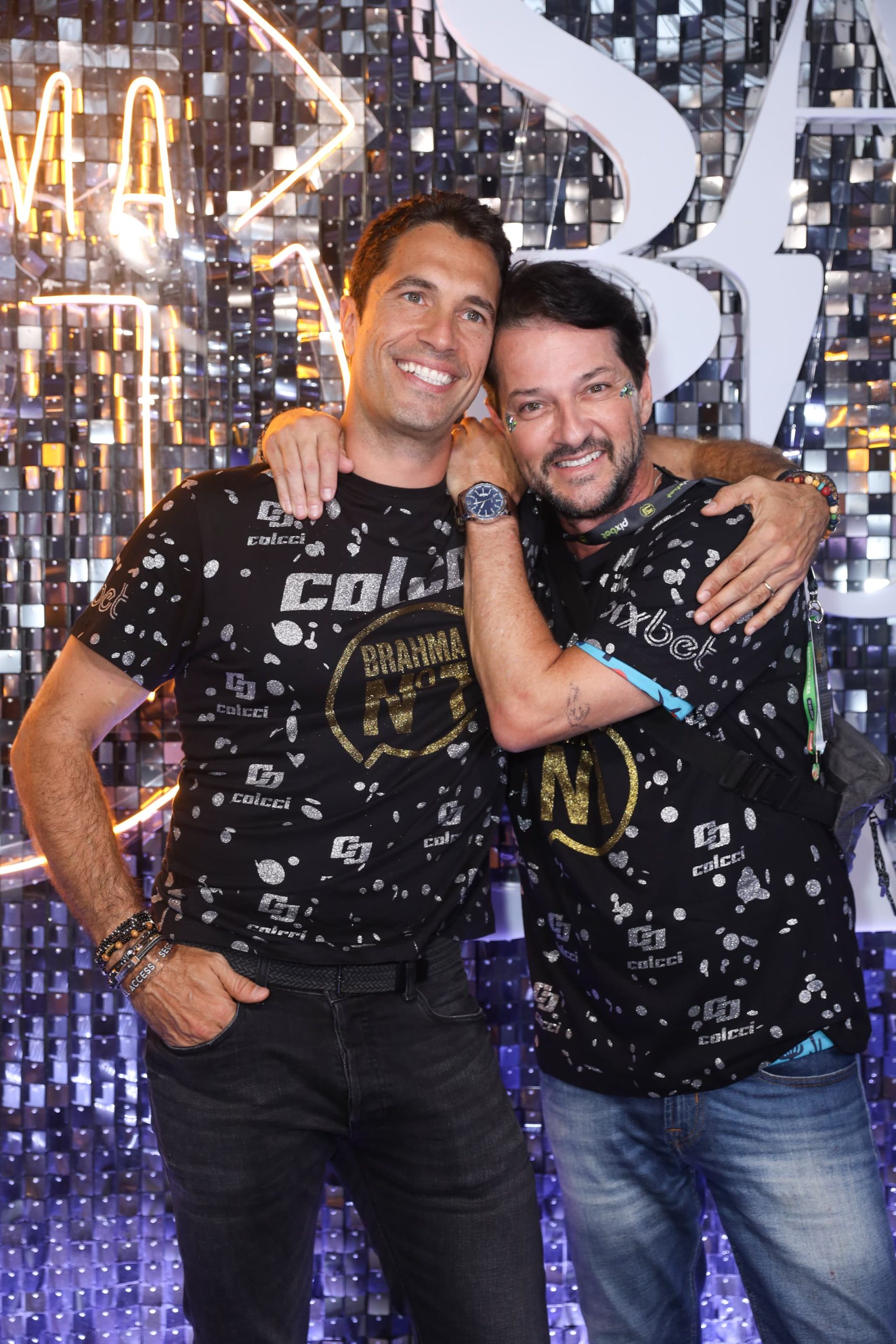 
				Flávio Sarahyba e Marcelo Serrado 
				
