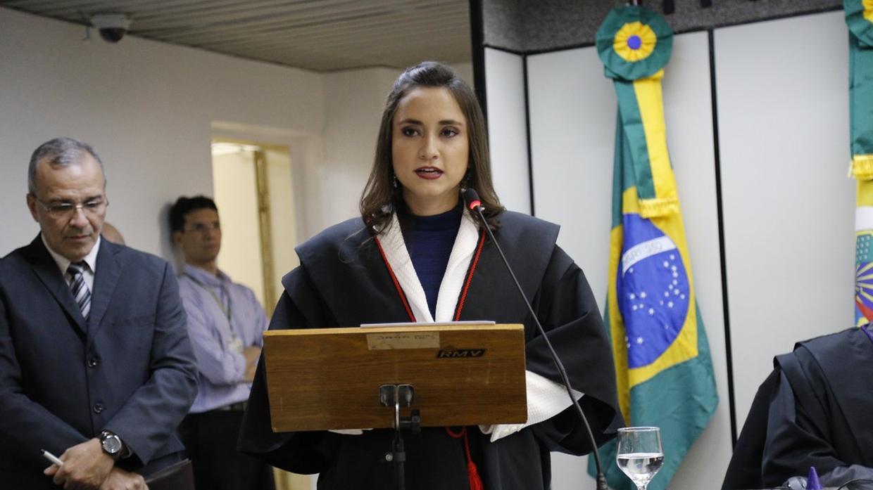 Kamile Moreira Castro tem nome aprovado na Alece e é a nova conselheira da Arce