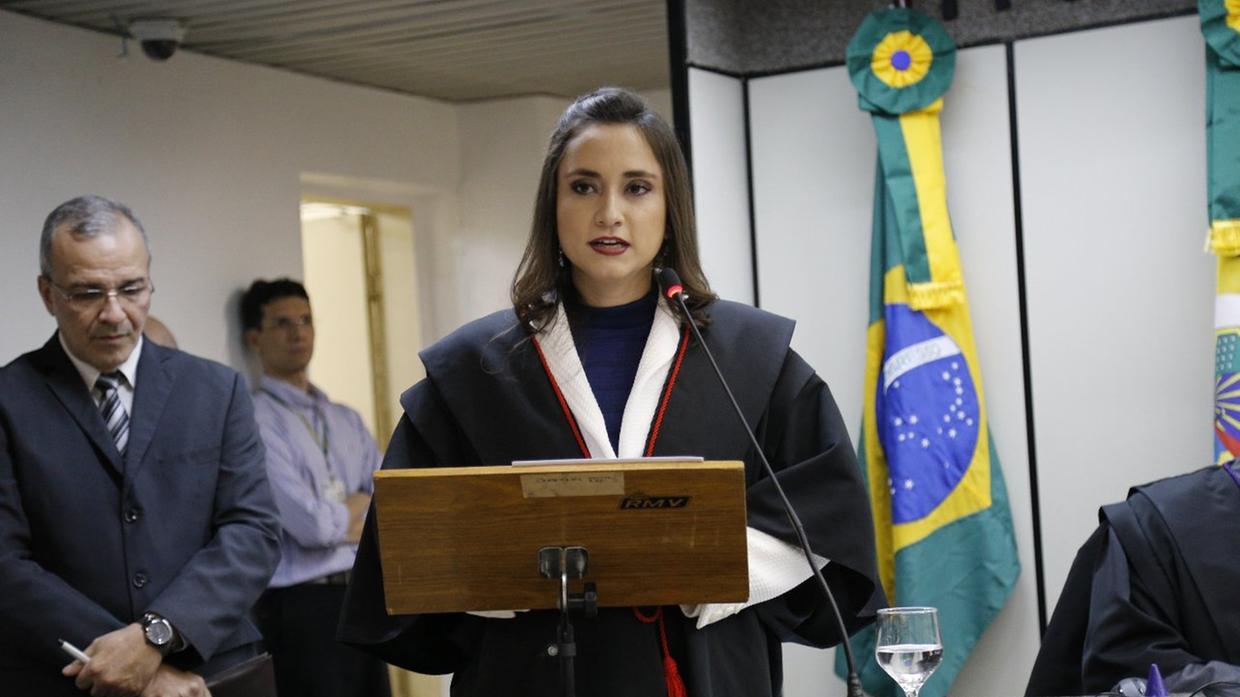Kamile Moreira Castro tem nome aprovado na Alece e é a nova conselheira da Arce Kamile Moreira Castro tem nome aprovado na Alece e é a nova conselheira da Arce