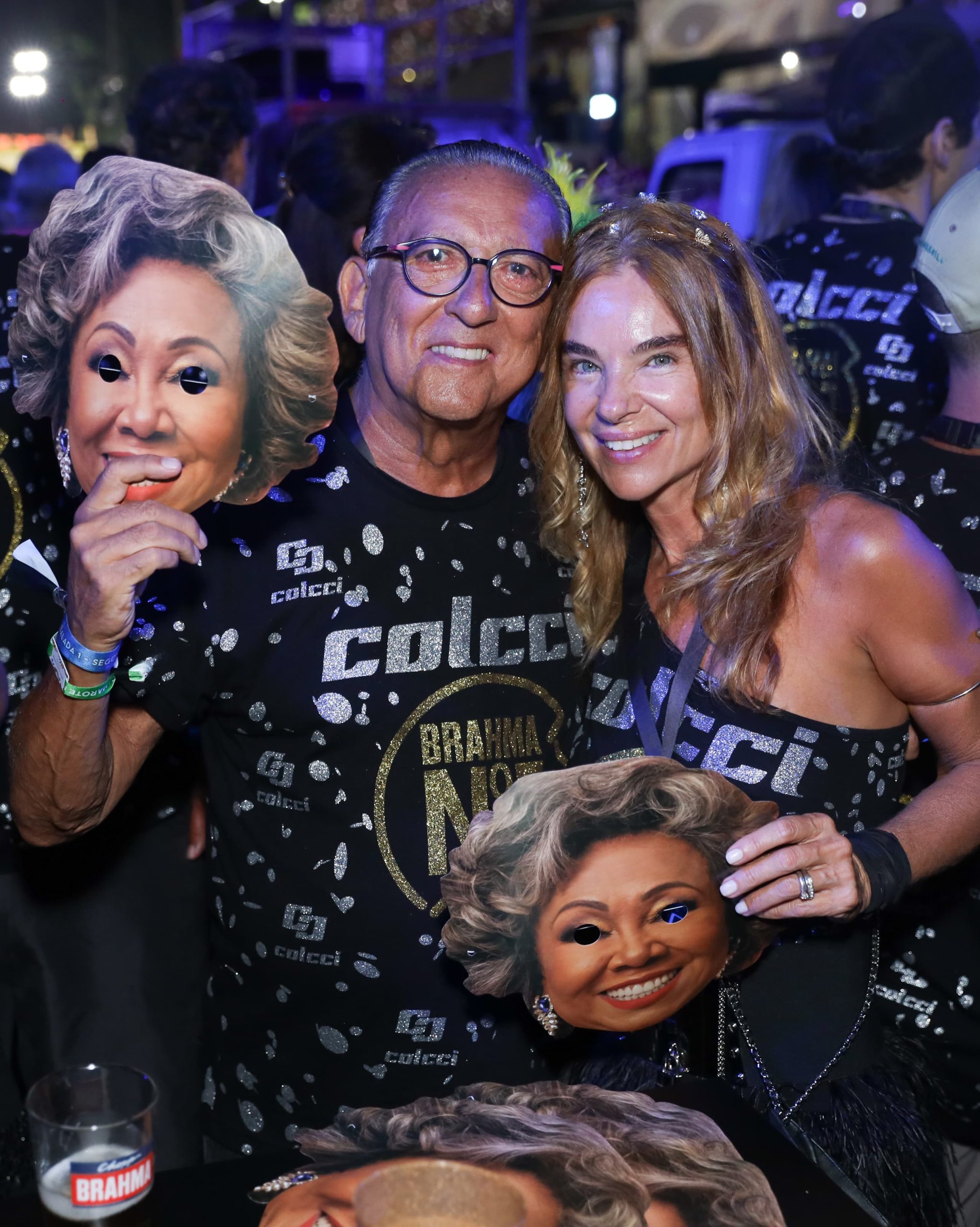 
				Galvão Bueno e Desiree Soares Homenageando à Alcione
				