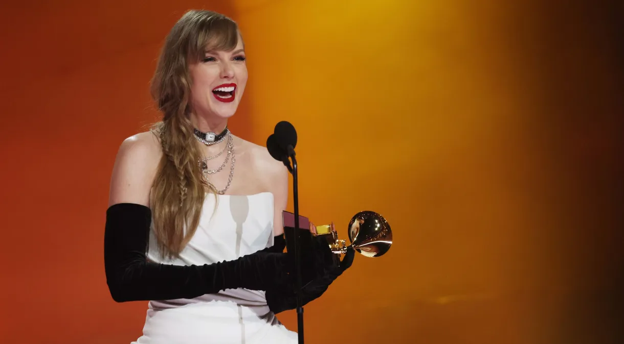 Taylor Swift faz história e se torna a única artista a ganhar quatro vezes categoria no Grammy