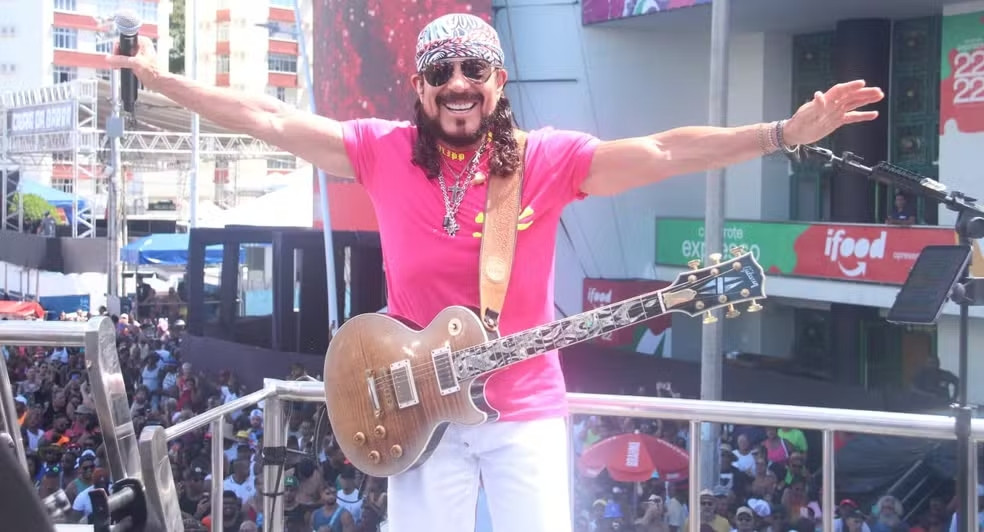 Fim da folia em Salvador: Arrastão da Quarta-feira de Cinzas leva multidão ao Circuito Dodô