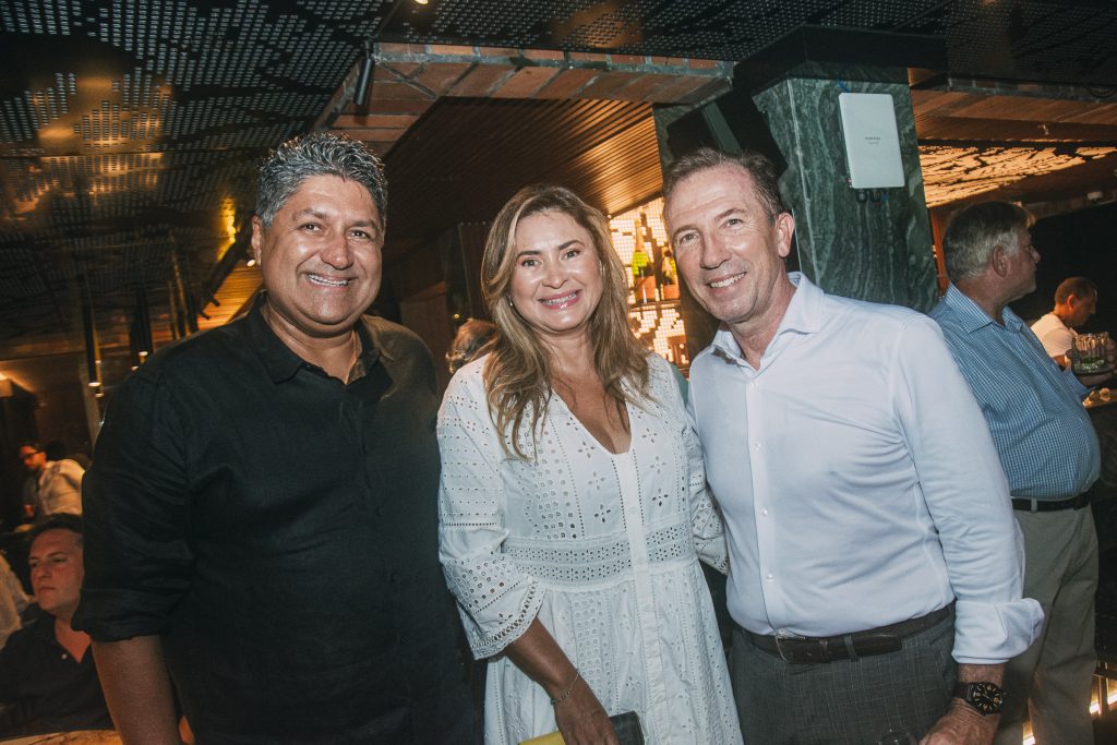 Lairton Brasileiro, Ana Vladia Brasileiro E Philippe Godefroit