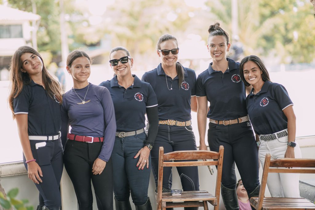 Lis Bayde, Renata Benevides, Lara Santiago, Gabriela Bernhadt E Jessica Carvalho