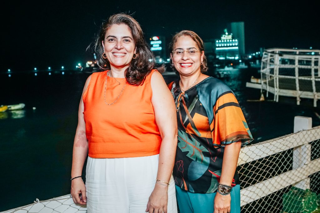 Manoela Esteves E Carol Magalhaes