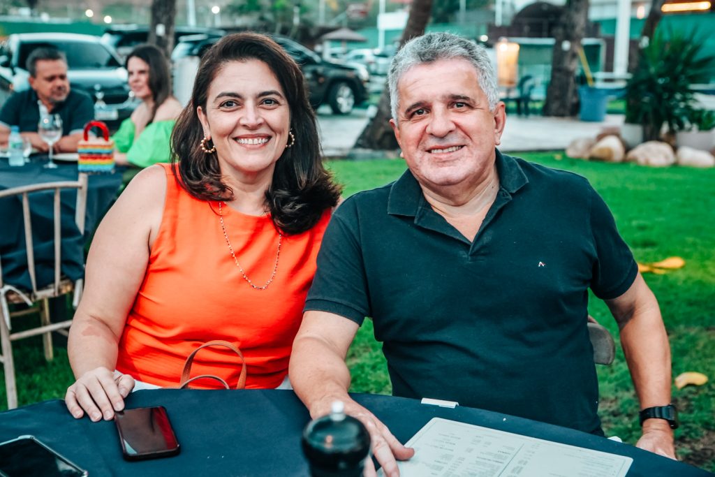 Manoela Esteves E Juarez Porto