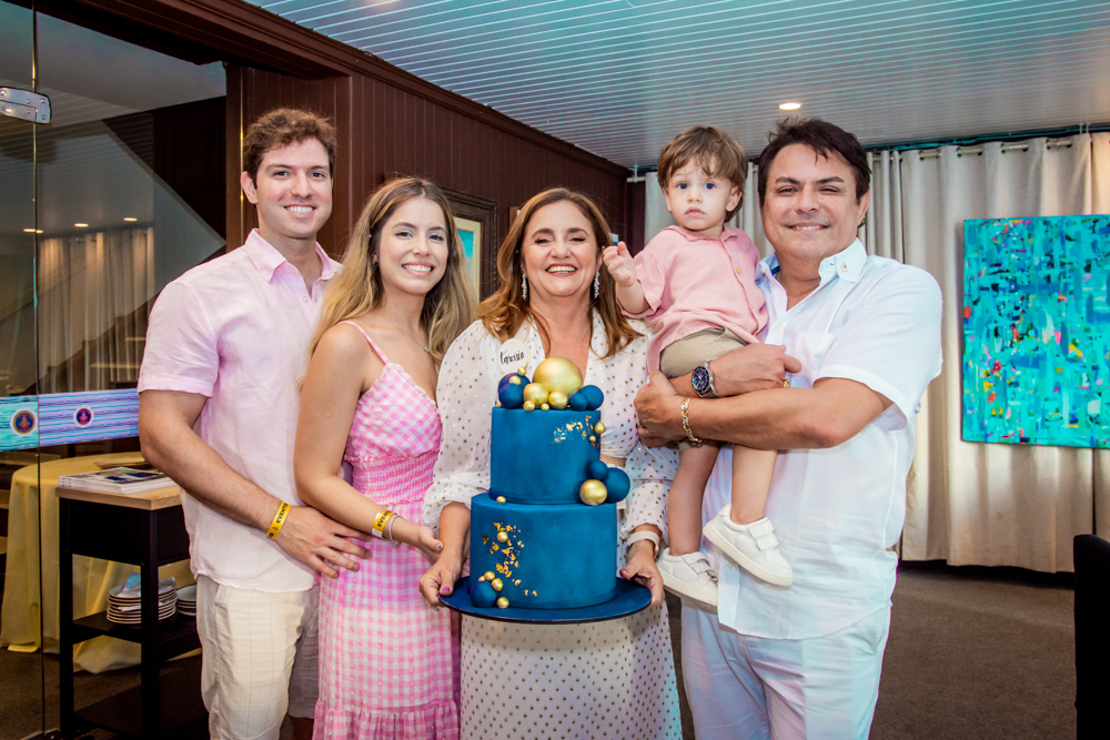 Tarcísio Porto troca de idade e celebra a chegada do novo ciclo no Iate Clube de Fortaleza