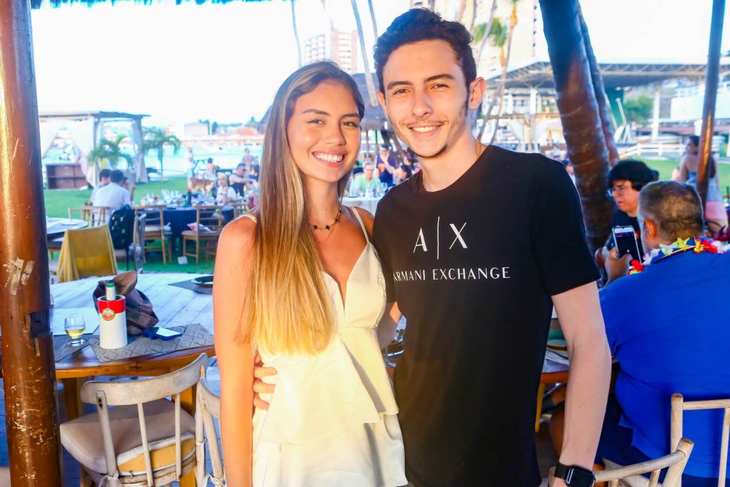 Nicole Camelo E Lucas Coelho