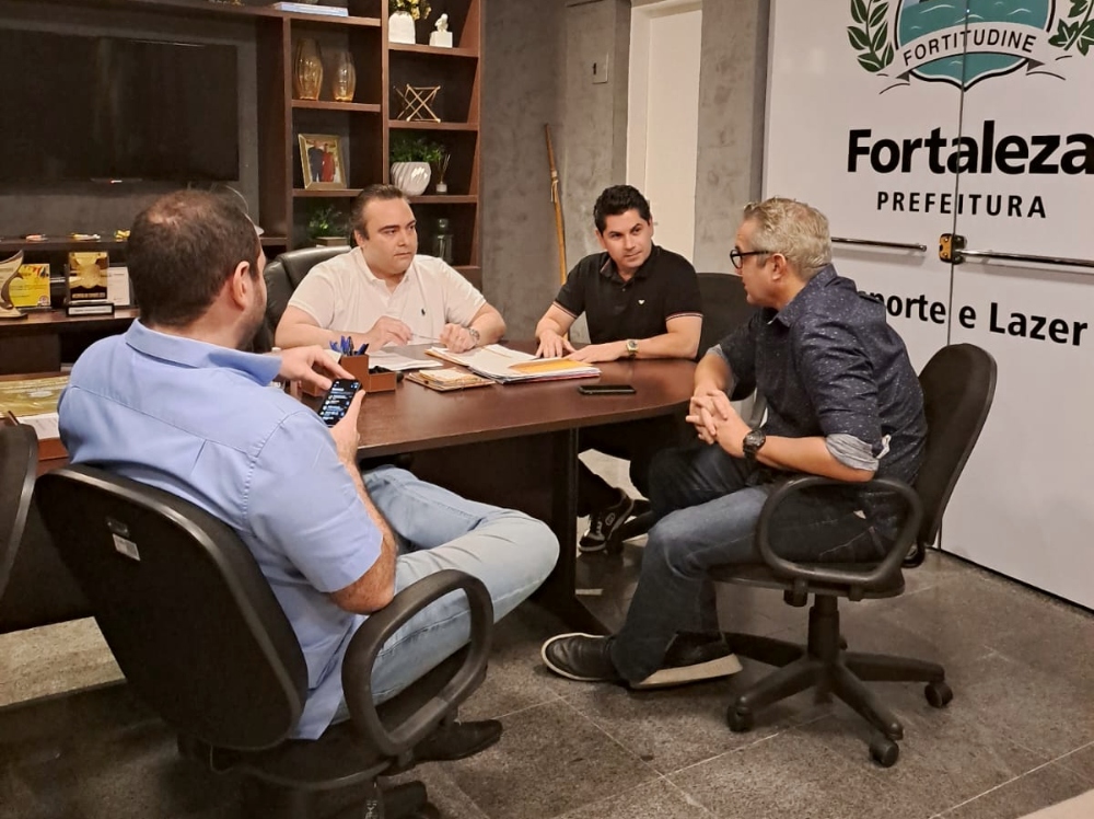 Secel firma convênio com Iate Clube de Fortaleza para realizar projetos sociais