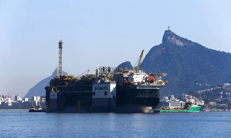Produção de petróleo e gás pela Petrobras cresce 3,7%