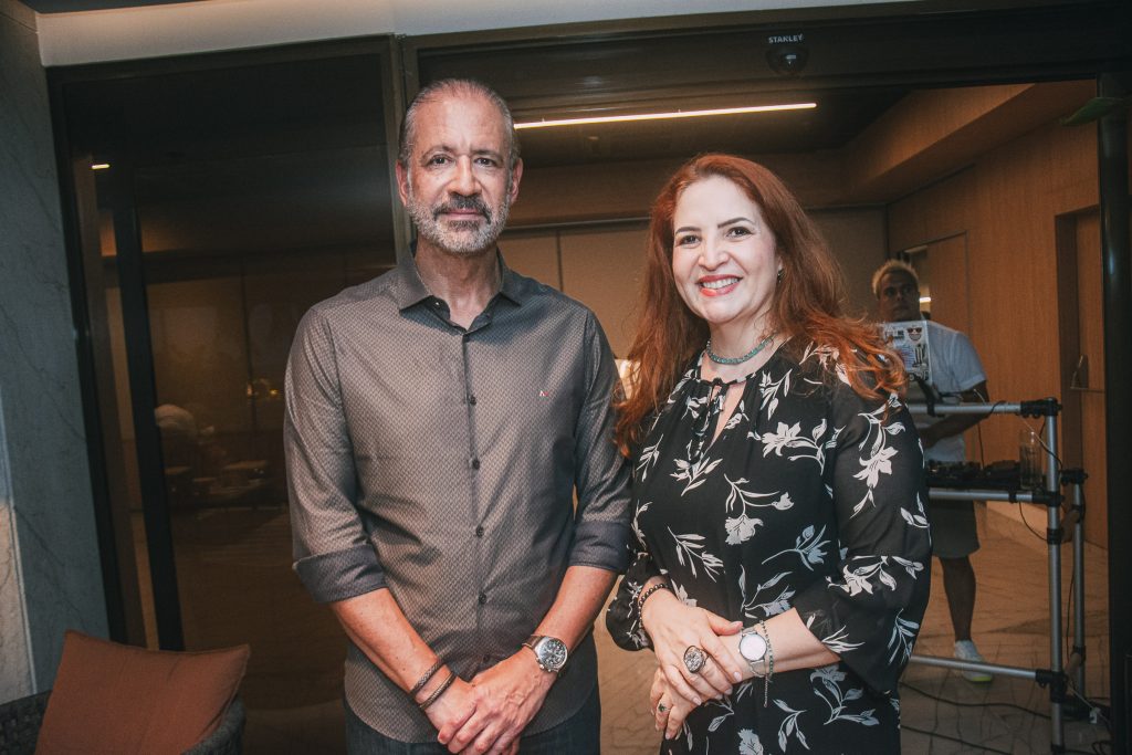 Regis Medeiros E Enid Camara