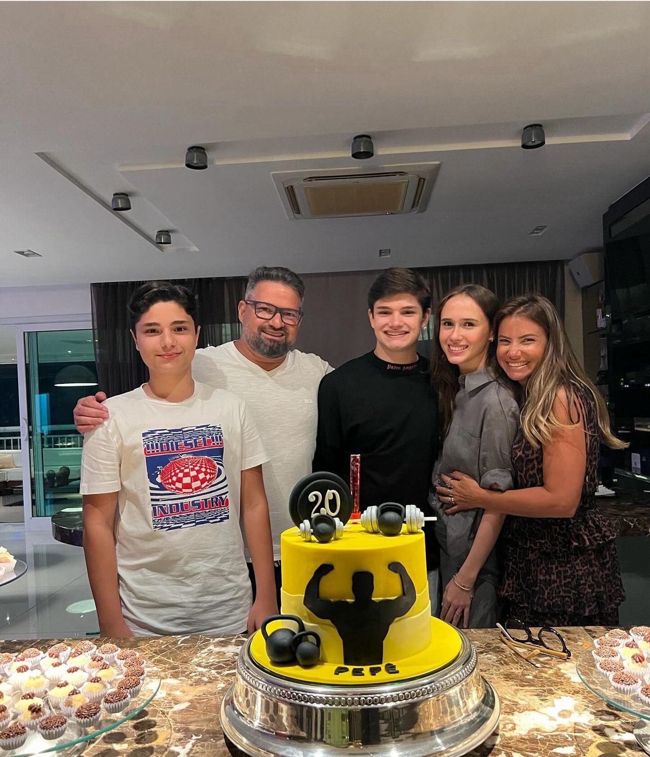 Vanessa e Mário Queirós comemoram aniversário do primogênito Pedro