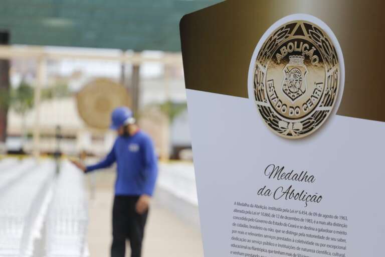 Com Camilo Santana, Elmano de Freitas anuncia homenageados com a Medalha da Abolição 2024